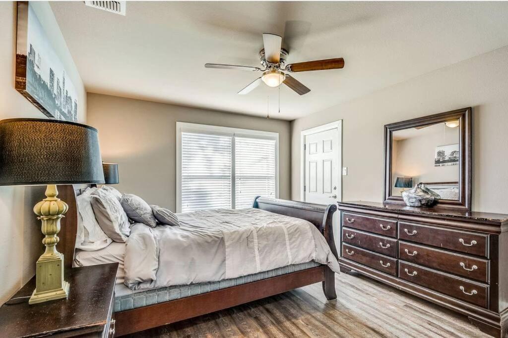 Cozy Haus Relaxing 'Home Base' Wifi Location Close To Town And Rivers, Schlitterbahn, Gruene Нью-Браунфелс Екстер'єр фото